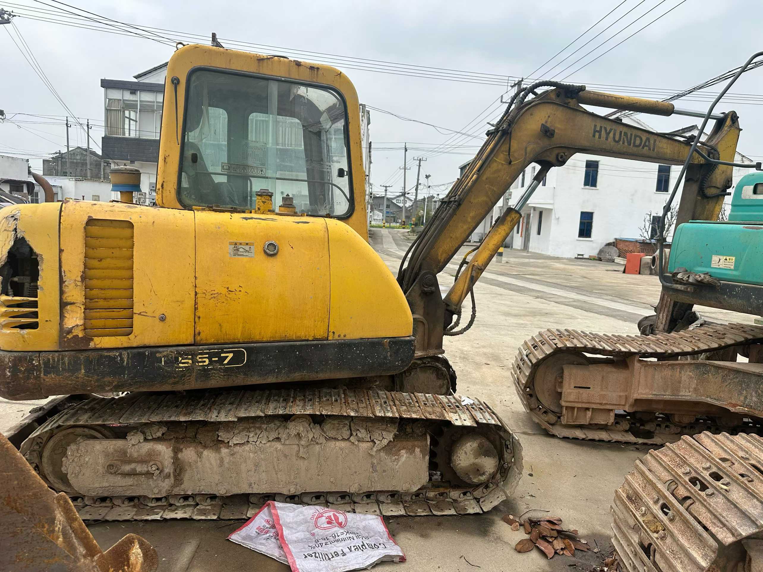Used Hyundai HX55 Excavator 2016 Model / 4