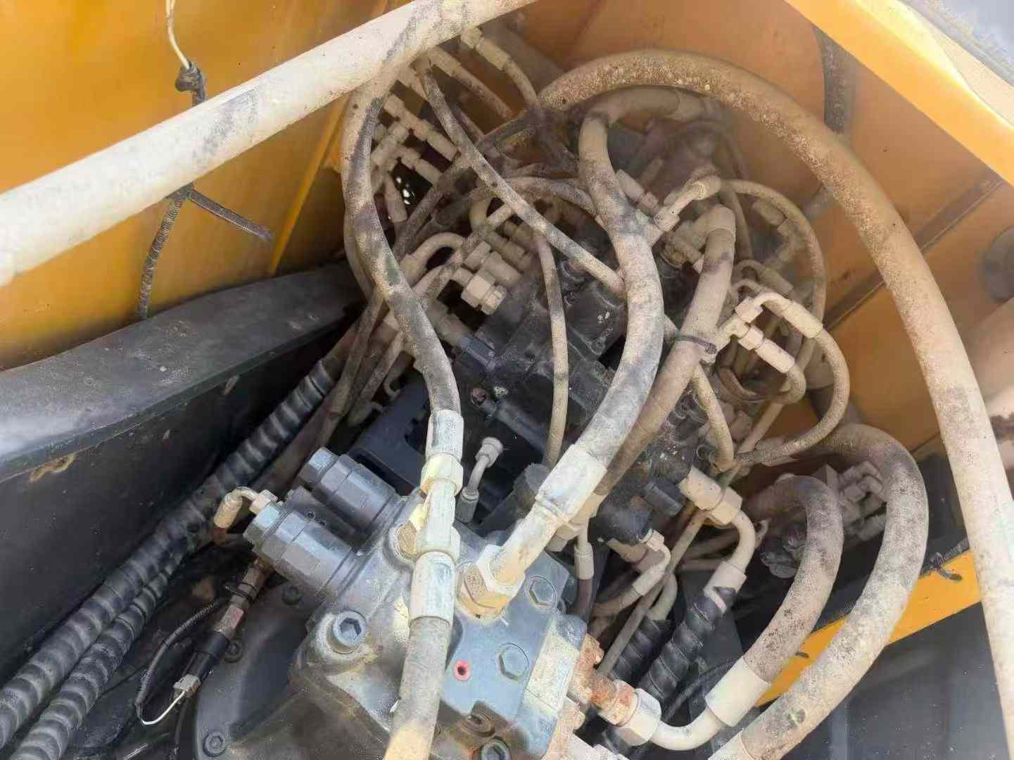 Used XCMG XE135B Excavator 2021 Model / 5