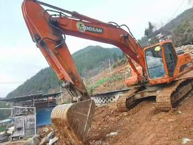 Buy Doosan DH215-9E Used Excavator / 2 Used Doosan DH215-9E Excavator 2016 Model / 2