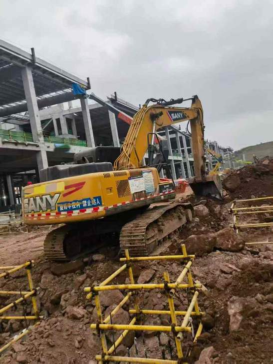 Buy Sany SY205C Used Excavator / 1