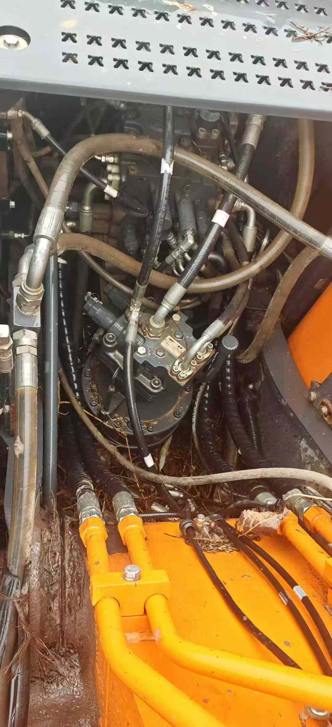 Used Doosan DH150 Excavator 2021 Model / 4