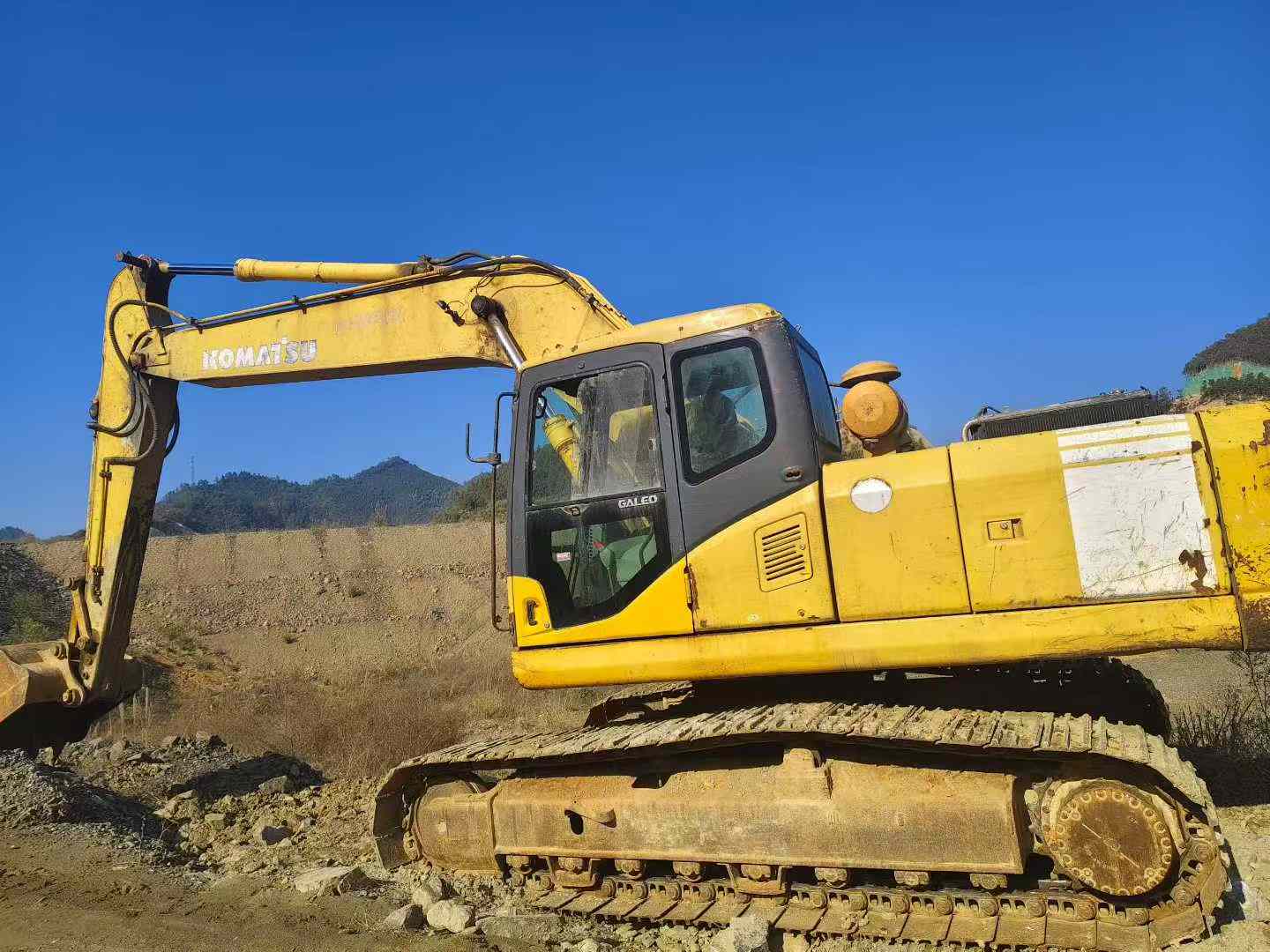 Used Komatsu PC220-7 Excavator 2016 Model / 6