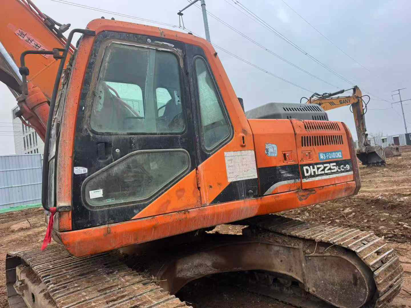 Used Doosan S225 Excavator 2011 Model / 3