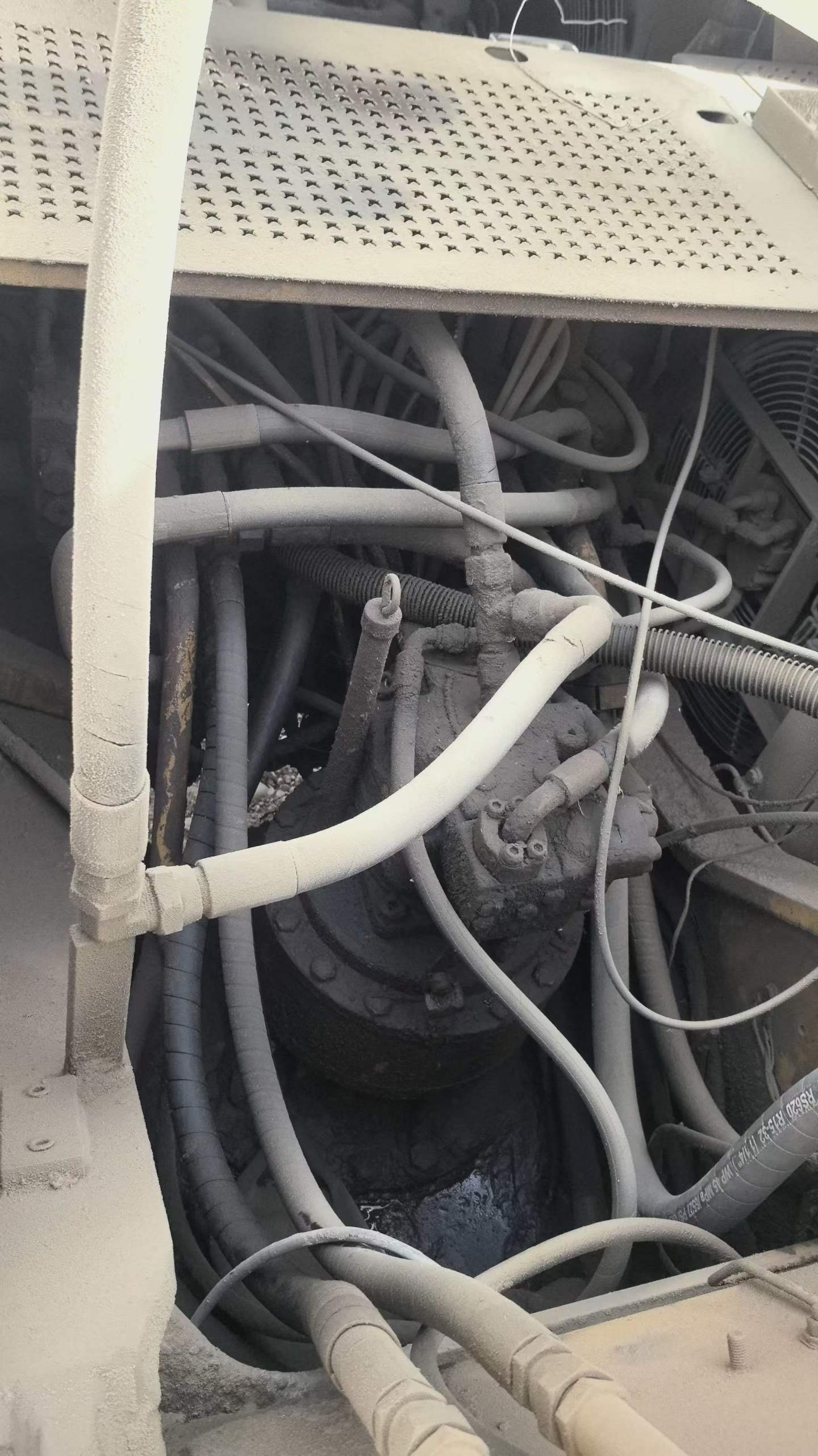 Used Caterpillar 325C Excavator 2016 Model / 4