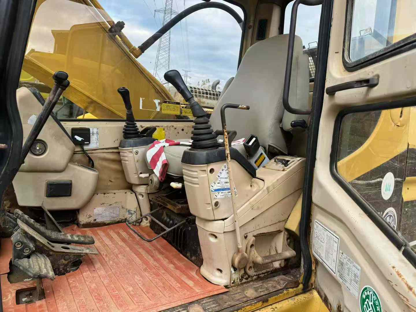 Used Caterpillar 320V2 Excavator 2016 Model / 2