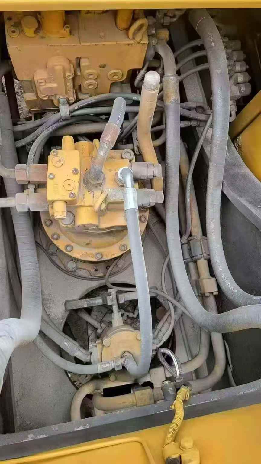 Used Sany SY215C Excavator 2017 Model / 3