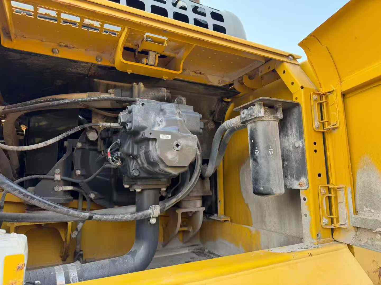 Used Komatsu PC360-8M0 Excavator 2020 Model / 6