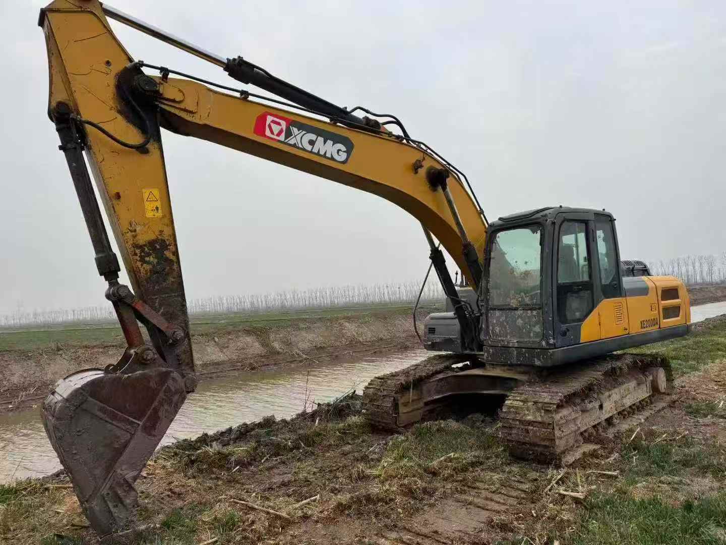 Used XCMG XE200 Excavator 2020 Model / 3
