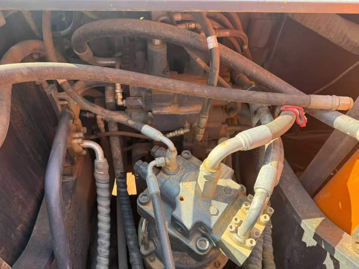 Used Doosan DX20Z Excavator 2021 Model / 4