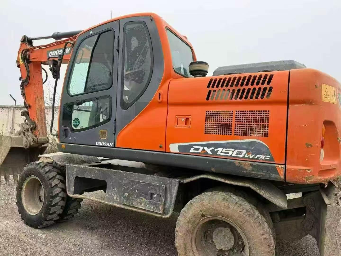 Used Doosan DH150 Excavator 2019 Model / 5