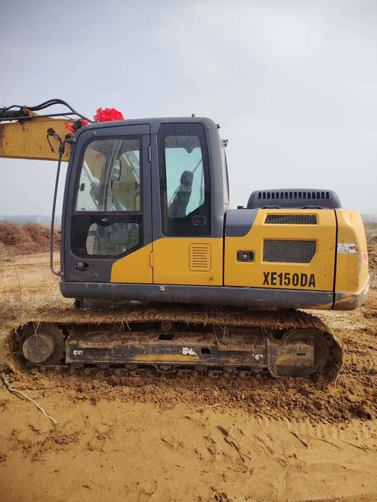Buy XCMG XE135B Used Excavator / 1