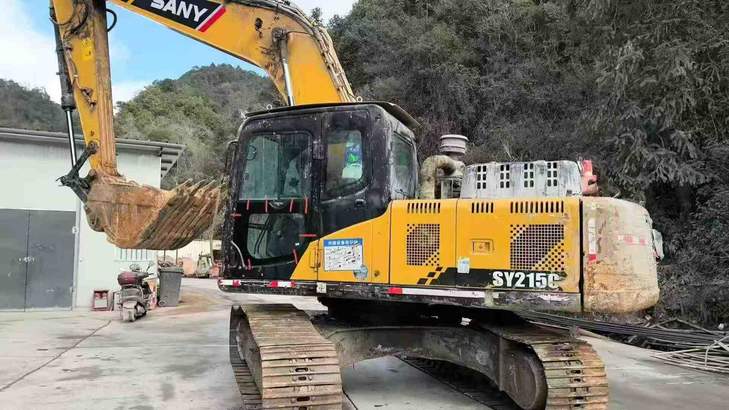 Buy Sany SY215C Used Excavator / 1
