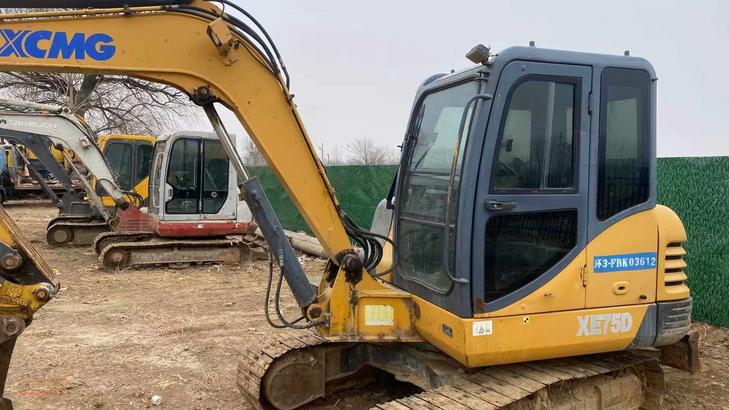 Buy XCMG XE60 Used Excavator / 1