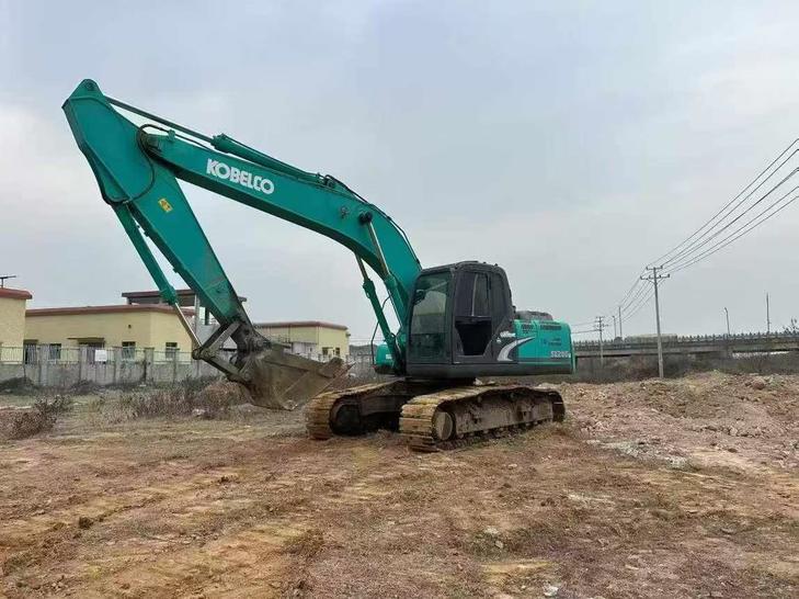 Buy Kobelco SK200-8 Used Excavator / 1