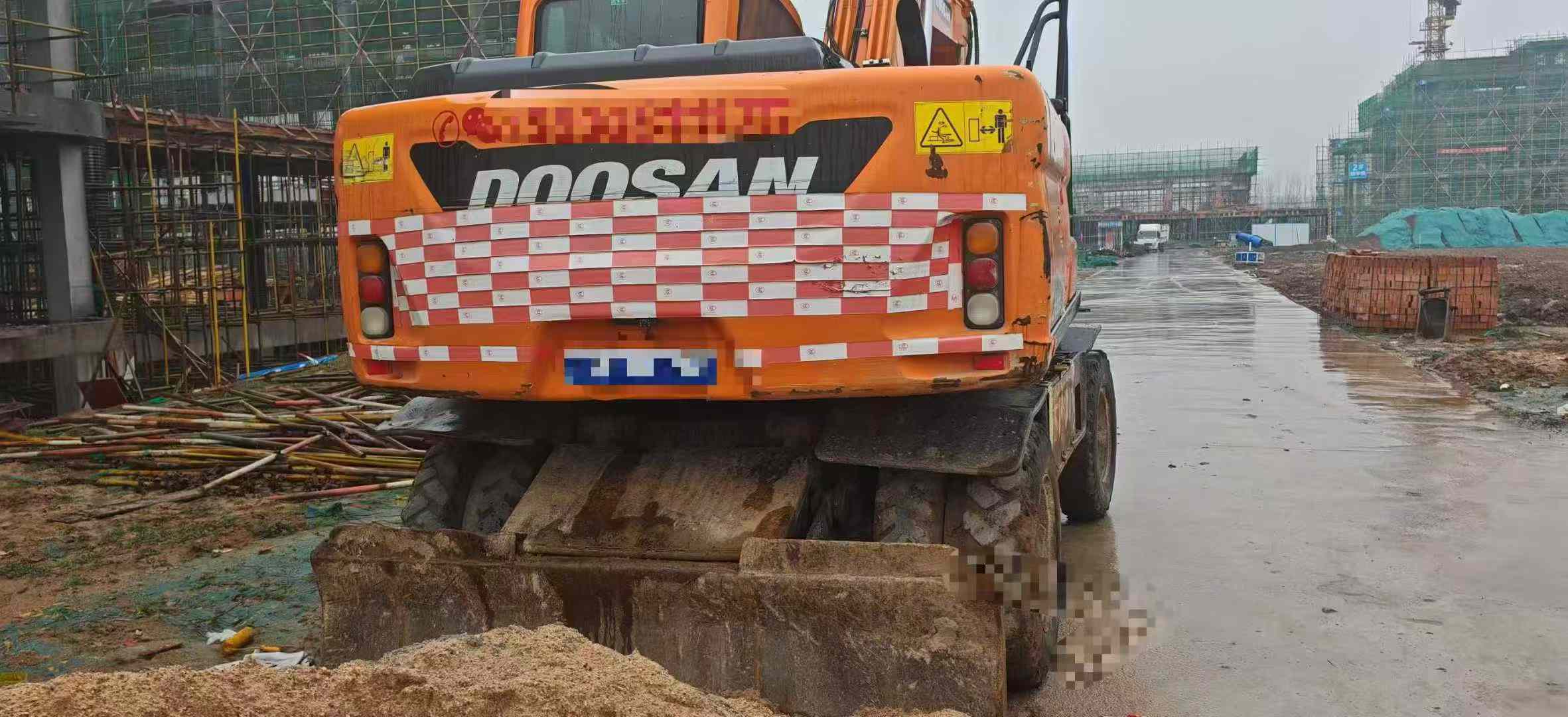 Used Doosan DH150 Excavator 2021 Model / 3