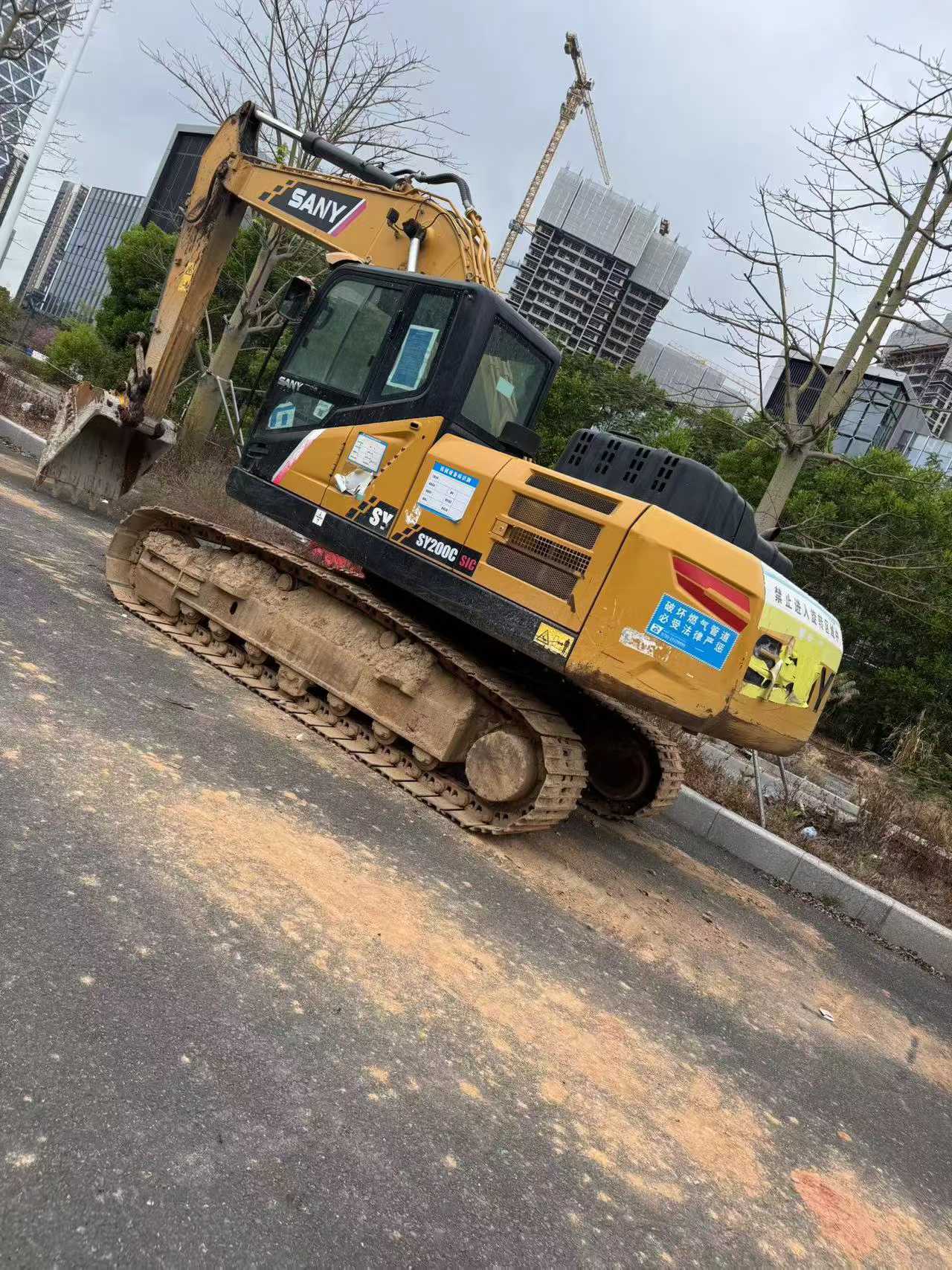 Used Sany SY200C Excavator 2022 Model / 4