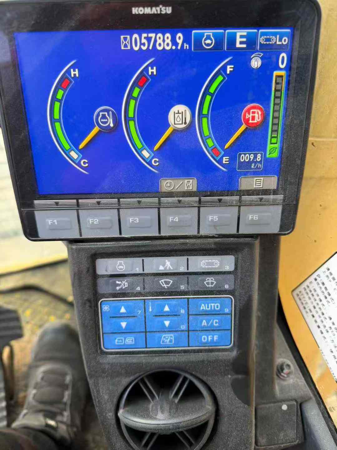 Used Komatsu PC360-8M0 Excavator 2020 Model / 9