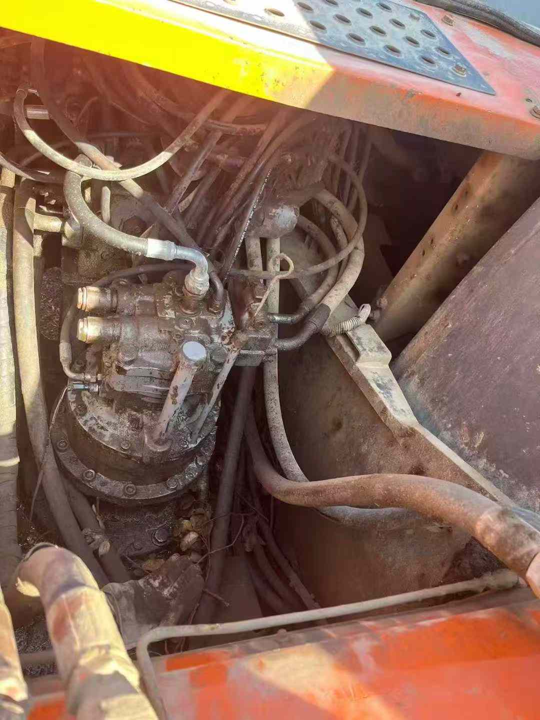 Used Hitachi EX200 Excavator 2016 Model / 3