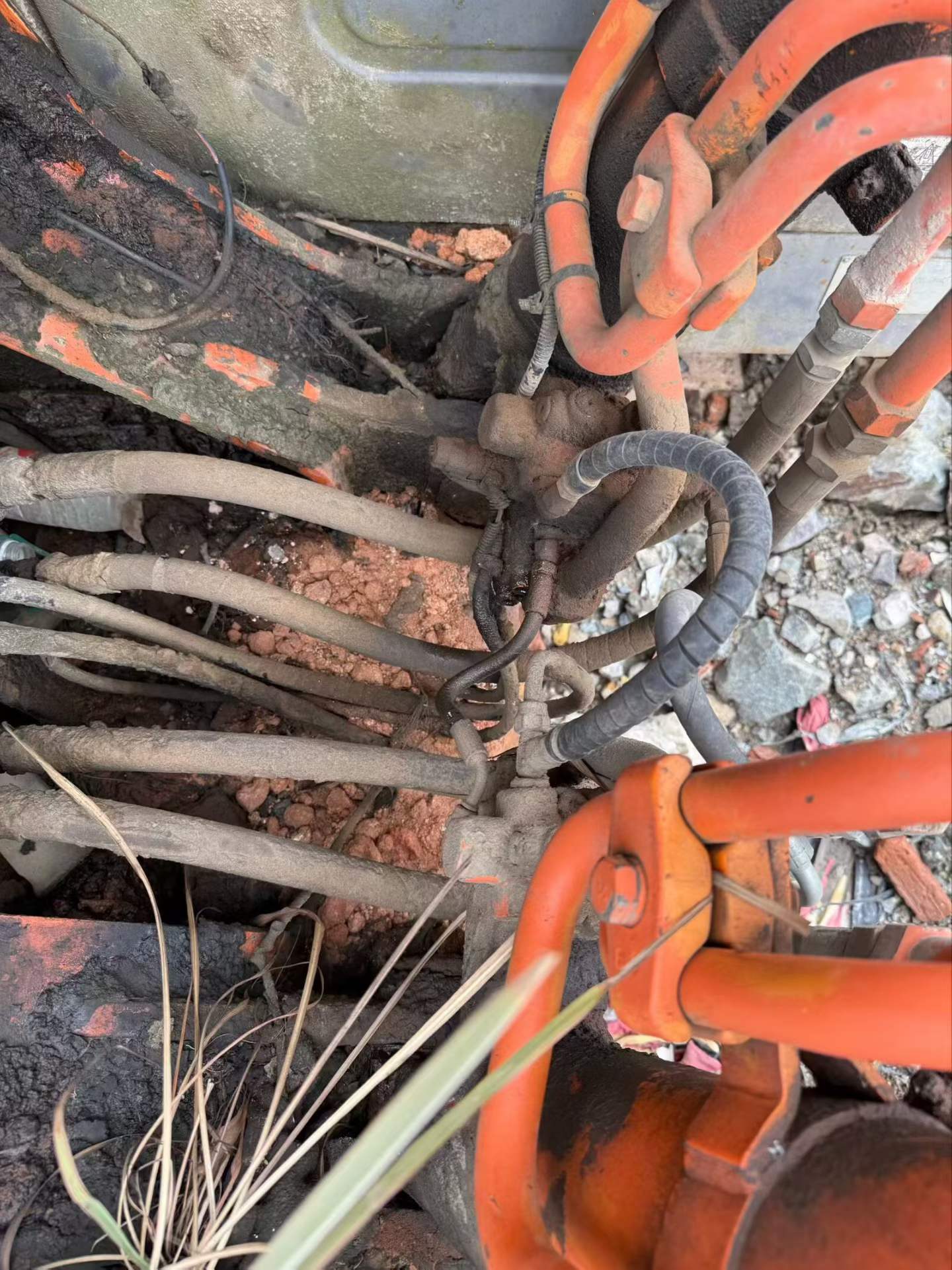 Used Hitachi ZX200-6 Excavator 2016 Model / 7