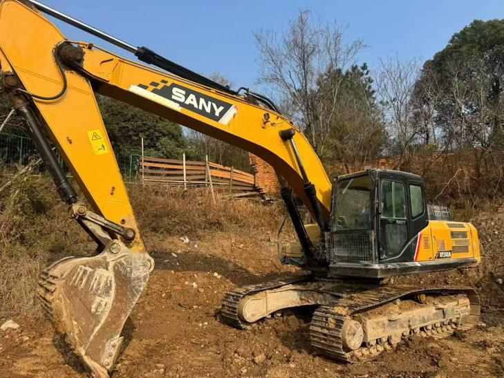 Buy Sany SY245H Used Excavator / 1