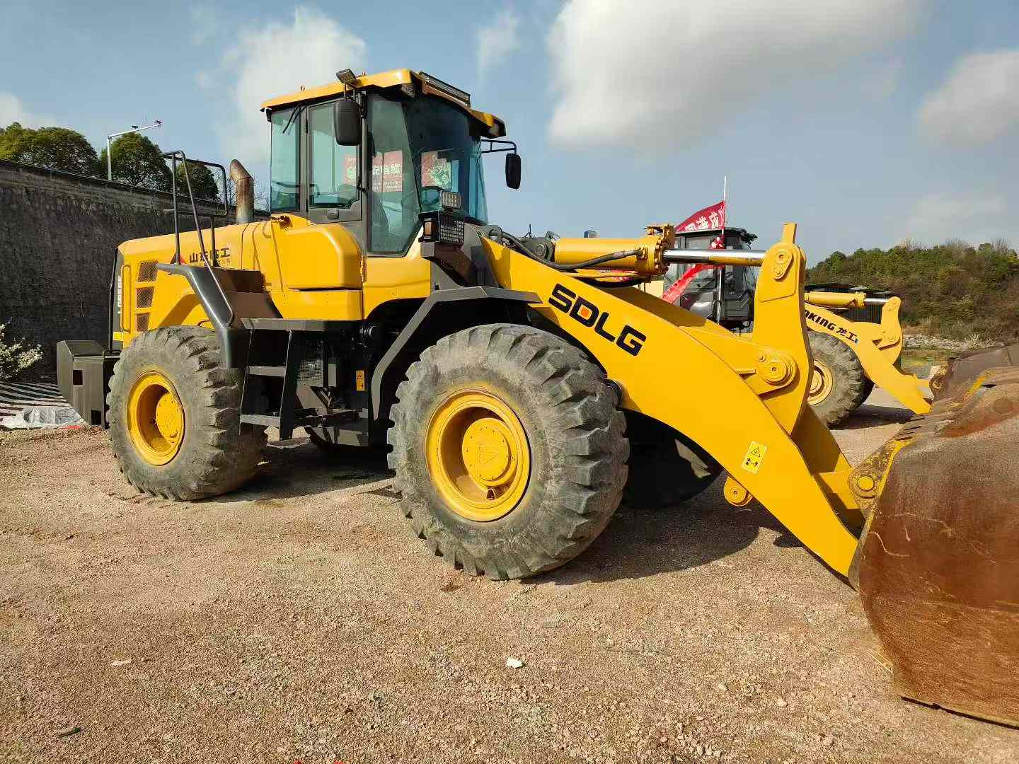 Buy SDLG L956F Used Loader