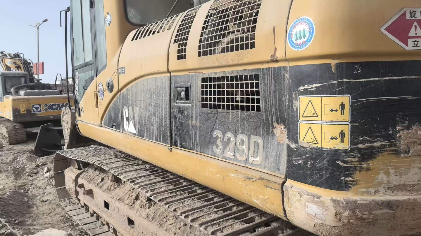 Used Caterpillar 325C Excavator 2016 Model / 6