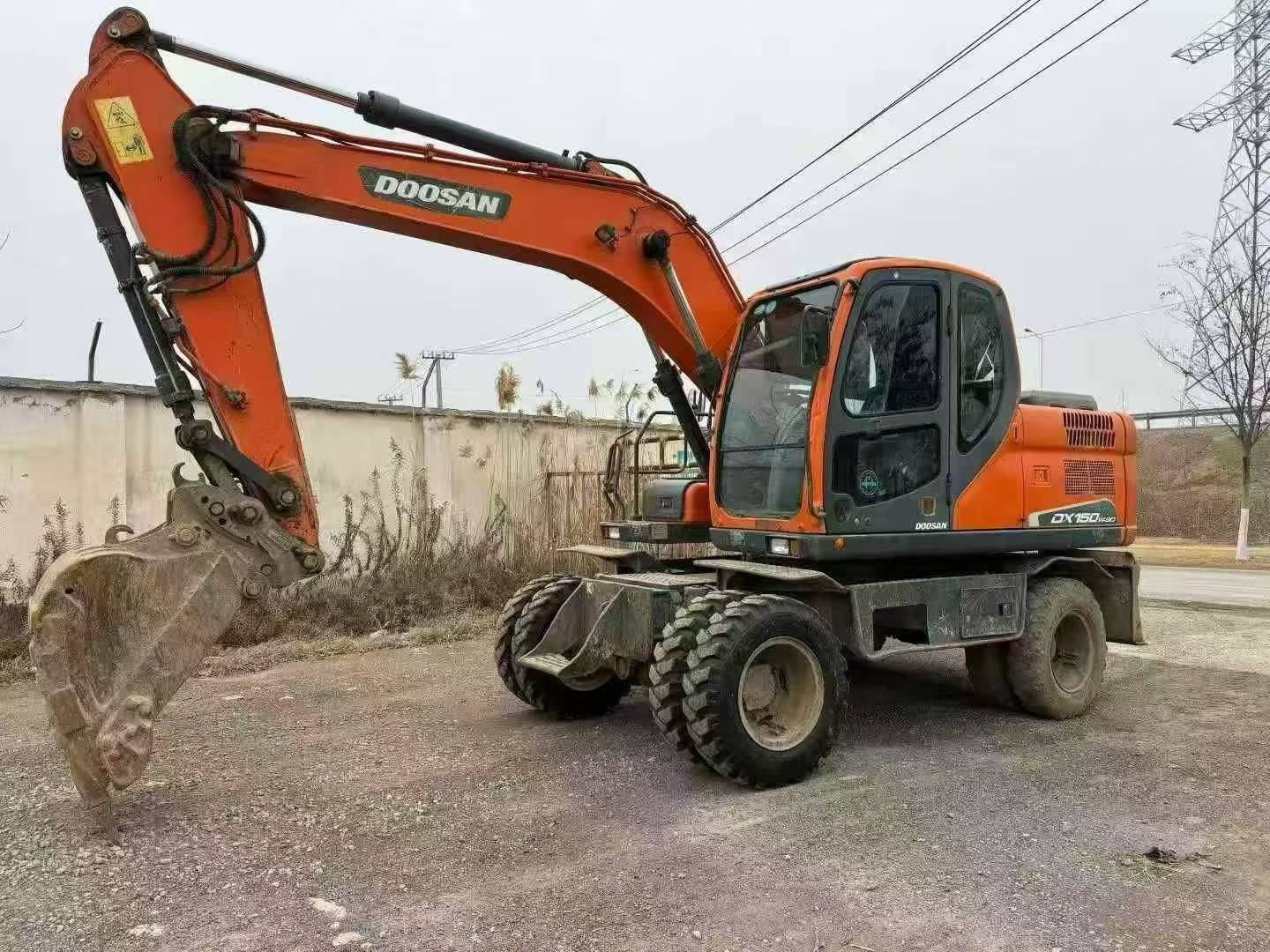 Used Doosan DH150 Excavator 2019 Model / 9