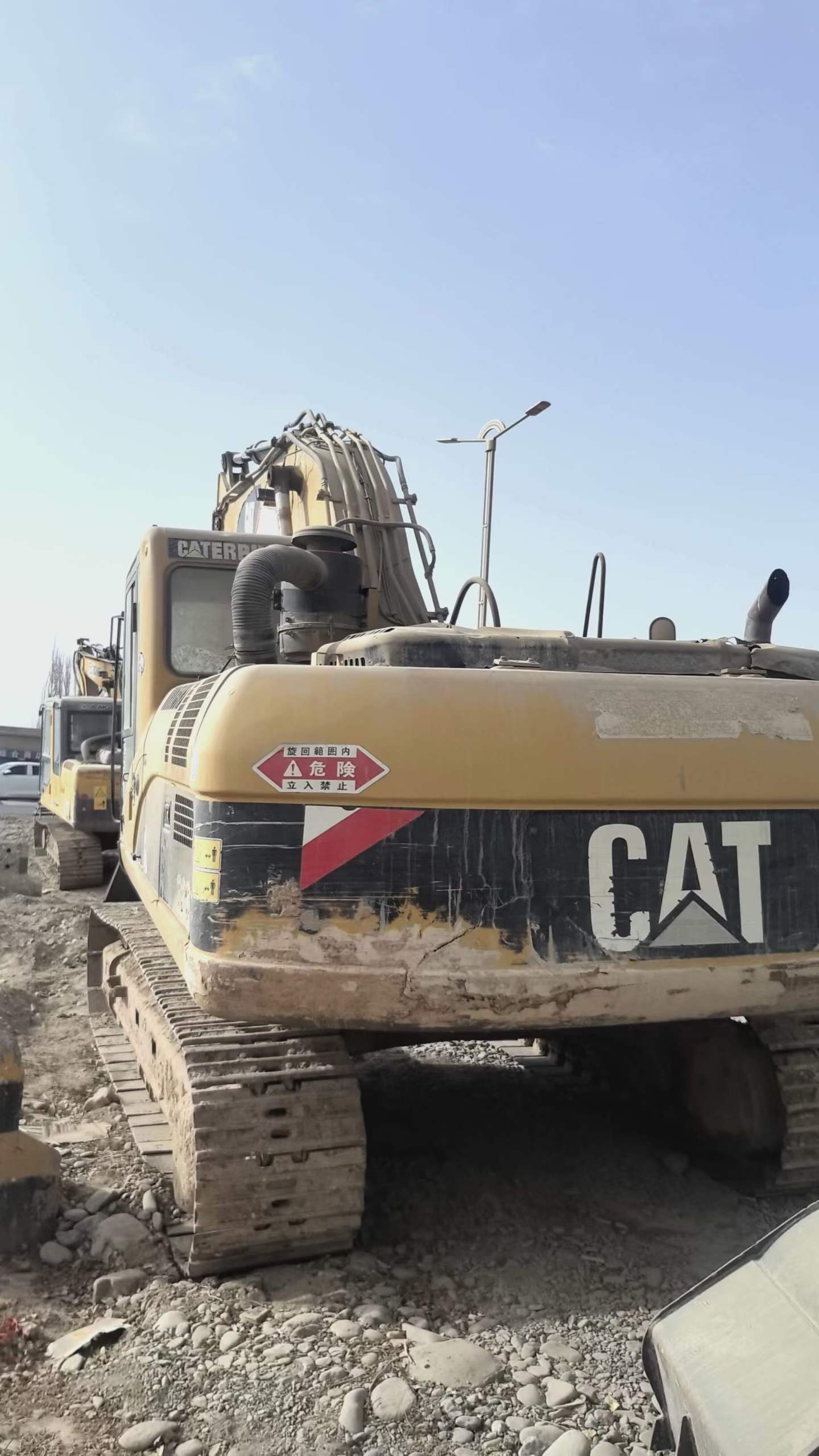Used Caterpillar 325C Excavator 2016 Model / 8