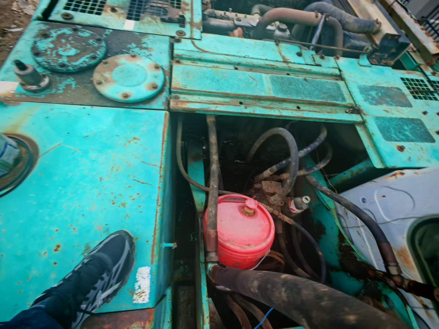 Used Kobelco SK200-6 Excavator 2016 Model / 2