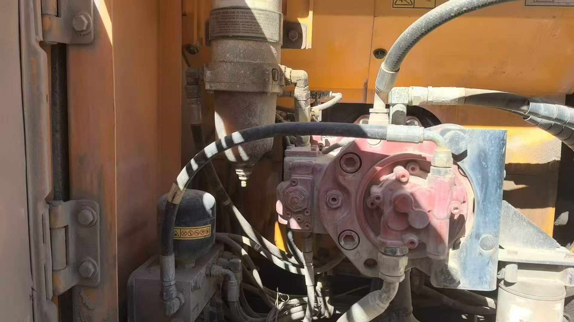 Used Hyundai R225-7 Excavator 2018 Model / 3