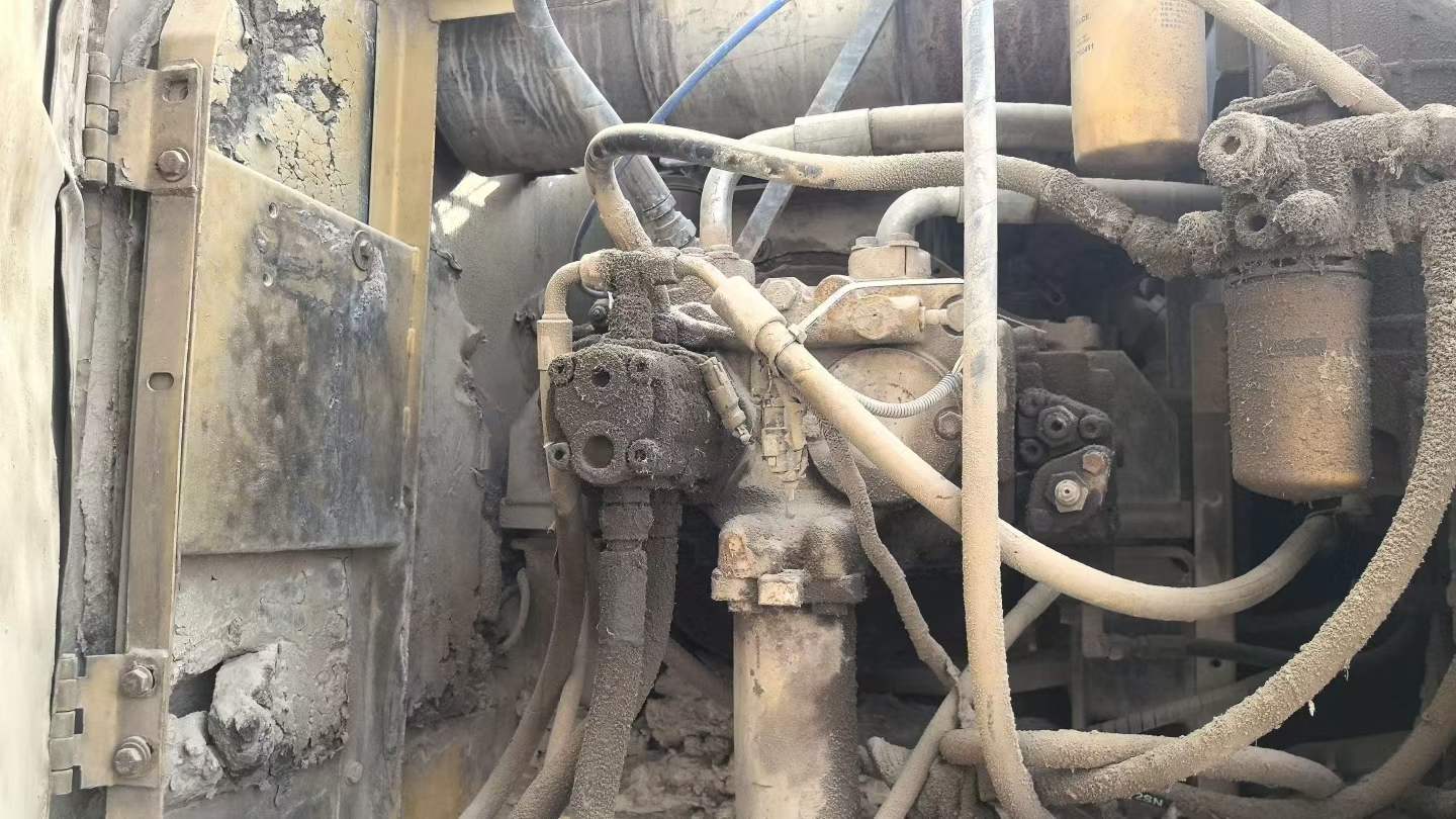 Used Caterpillar 325C Excavator 2016 Model / 7