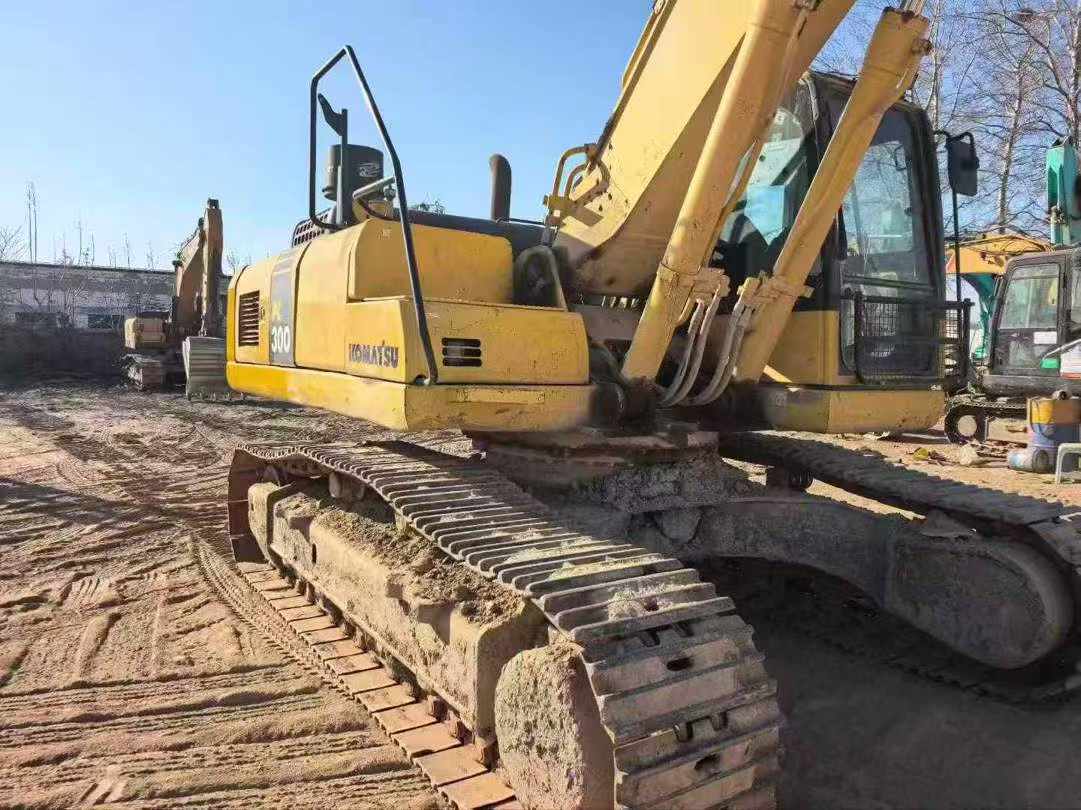 Used Komatsu PC300 Excavator 2021 Model / 9