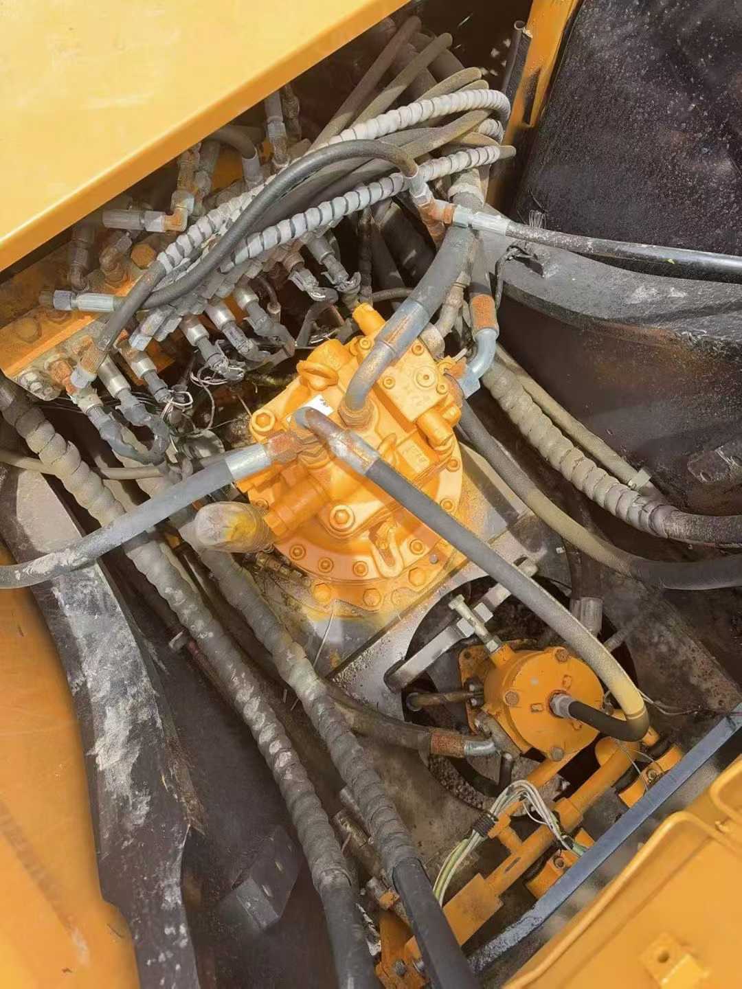 Used Sany SY205C Excavator 2016 Model / 5