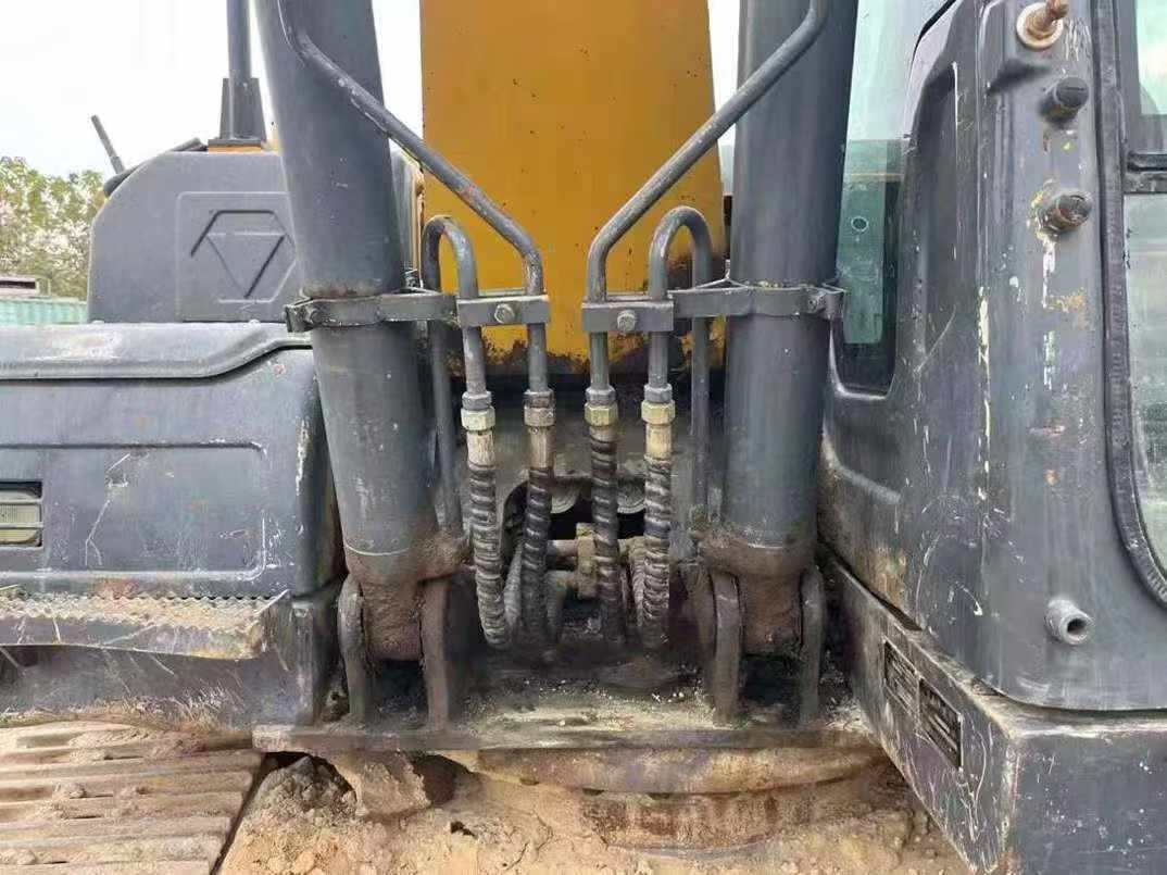 Used XCMG XE135B Excavator 2020 Model / 5