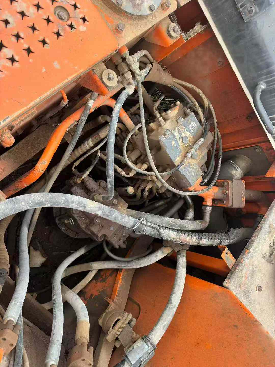 Used Doosan S225 Excavator 2011 Model / 6