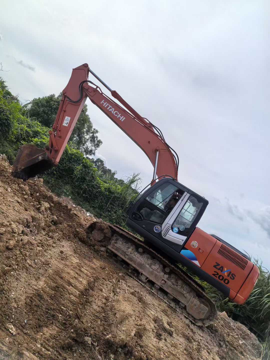 Used Hitachi EX200 Excavator 2016 Model / 3