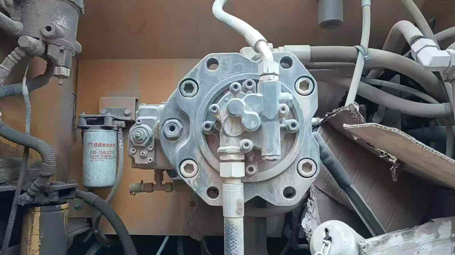 Used XCMG XE335C Excavator 2020 Model / 4