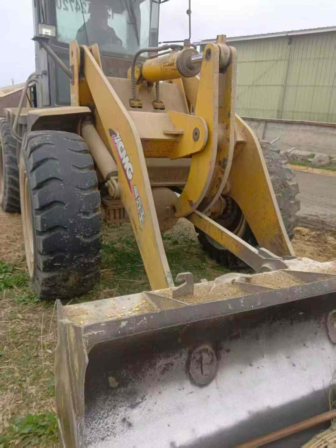 Used XCMG XE300C Loader 2010 Model / 4