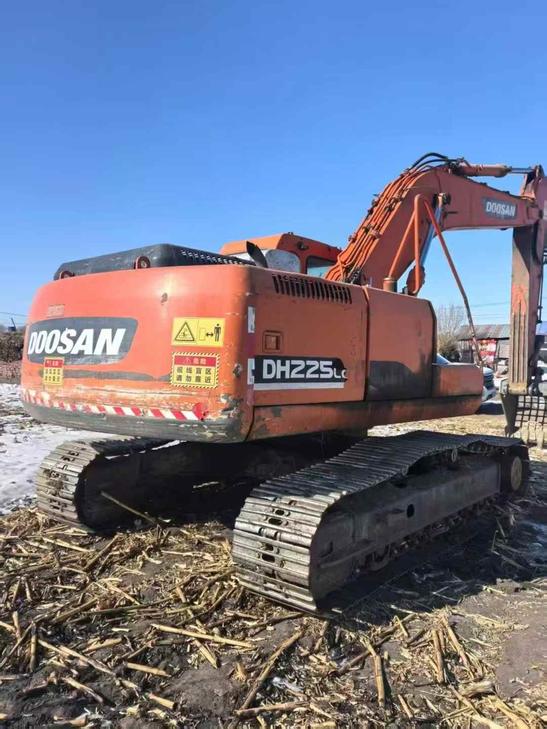 Buy Doosan DH225-7 Used Excavator / 1