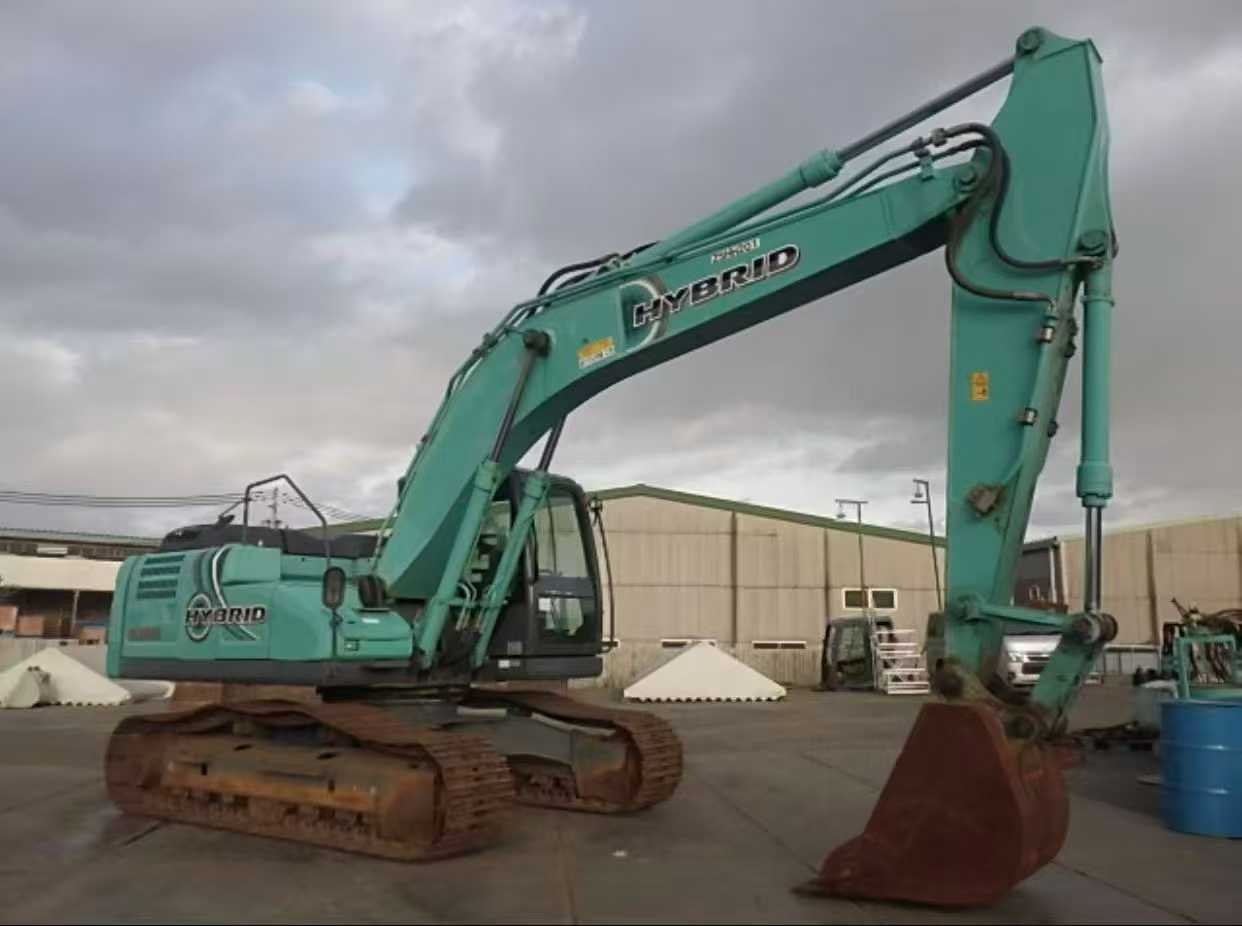 Used Kobelco SK200 Excavator 2017 Model / 9
