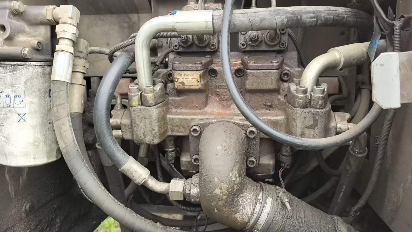 Used Hitachi EX250-5 Excavator 2016 Model / 6