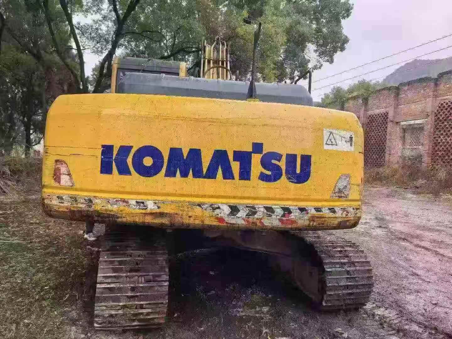 Used Komatsu PC210 Excavator 2014 Model / 8