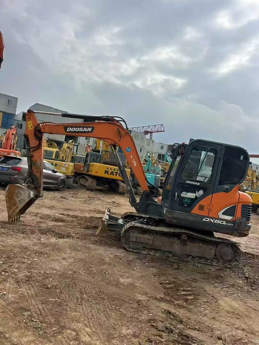 Used Doosan DH60 Excavator 2020 Model / 4