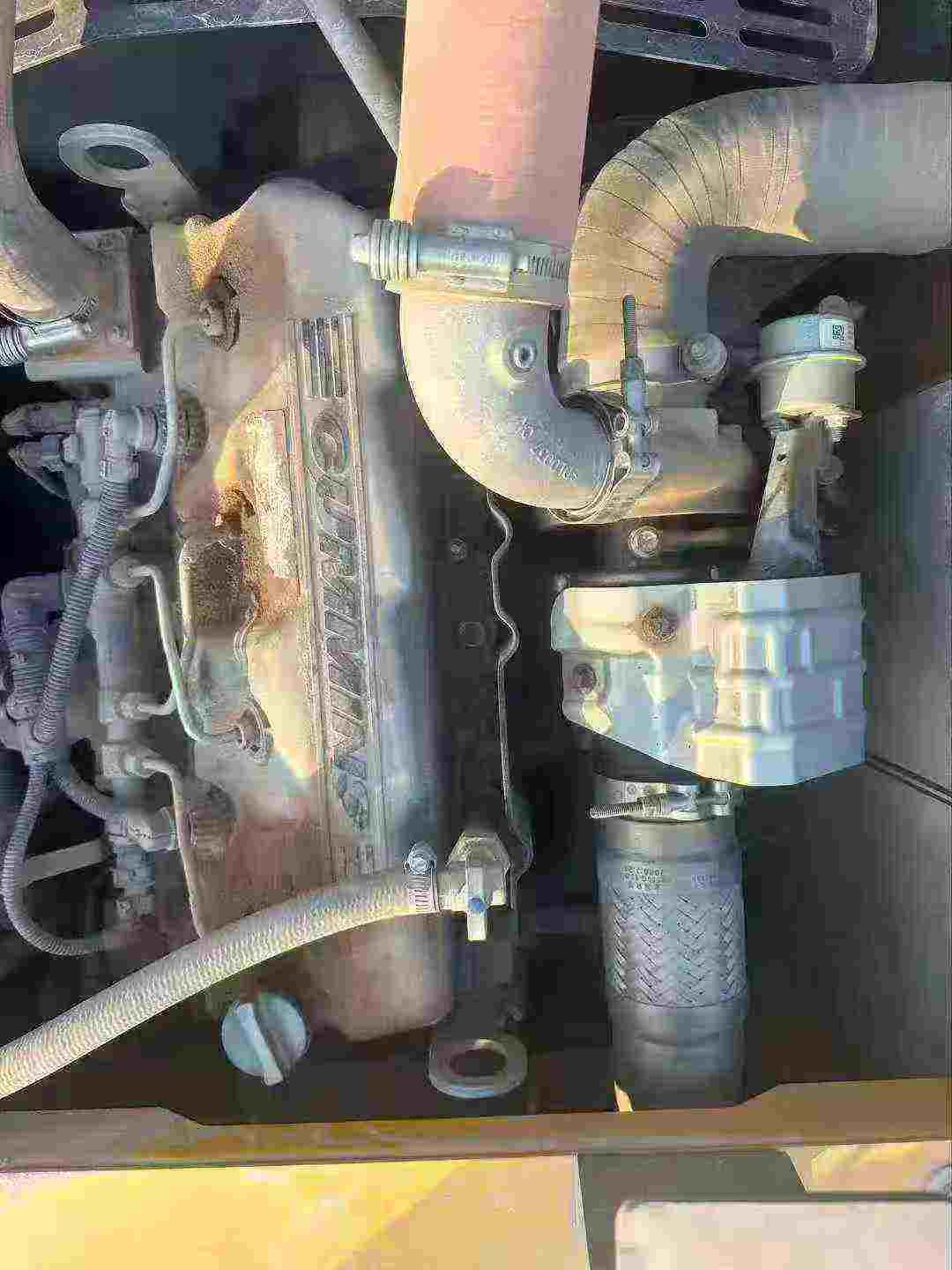 Used XCMG XE135B Excavator 2020 Model / 6