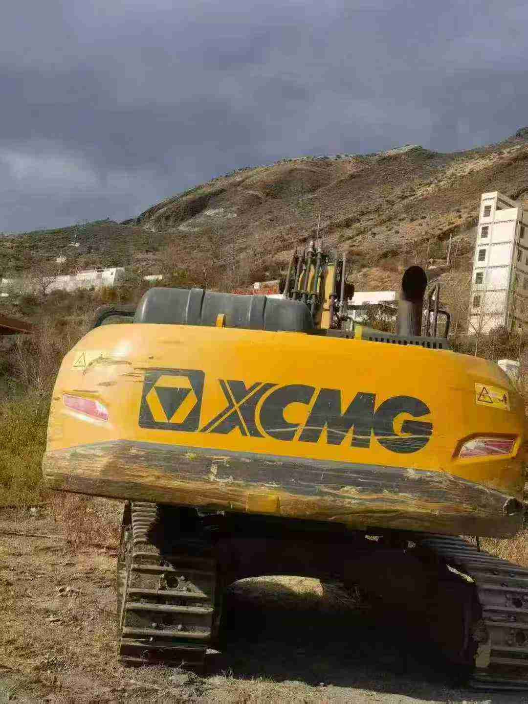 Used XCMG XE380K Excavator 2021 Model / 4