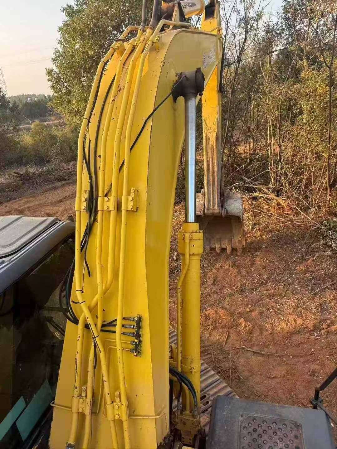 Used Sumitomo SH200A5 Excavator 2016 Model / 4