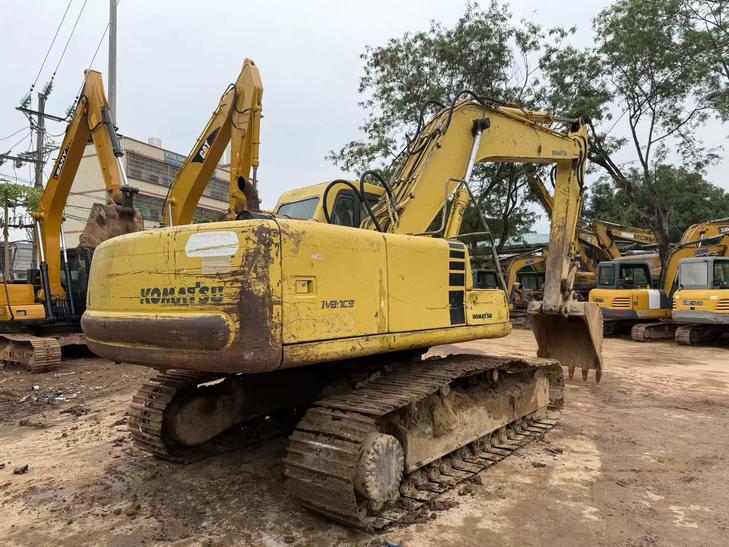 Buy Komatsu PC200-6 Used Excavator / 1