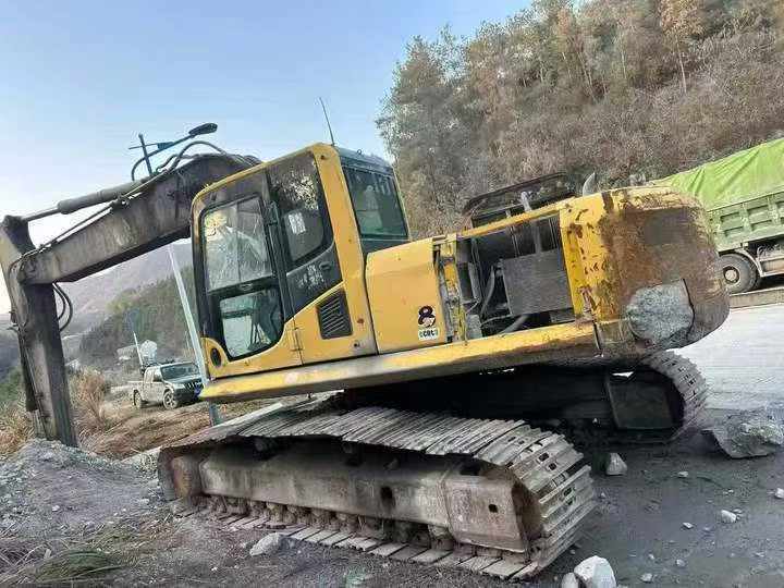 Buy Komatsu PC240-6 Used Excavator / 1