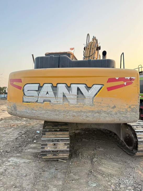 Buy Sany SY200C Used Excavator / 1
