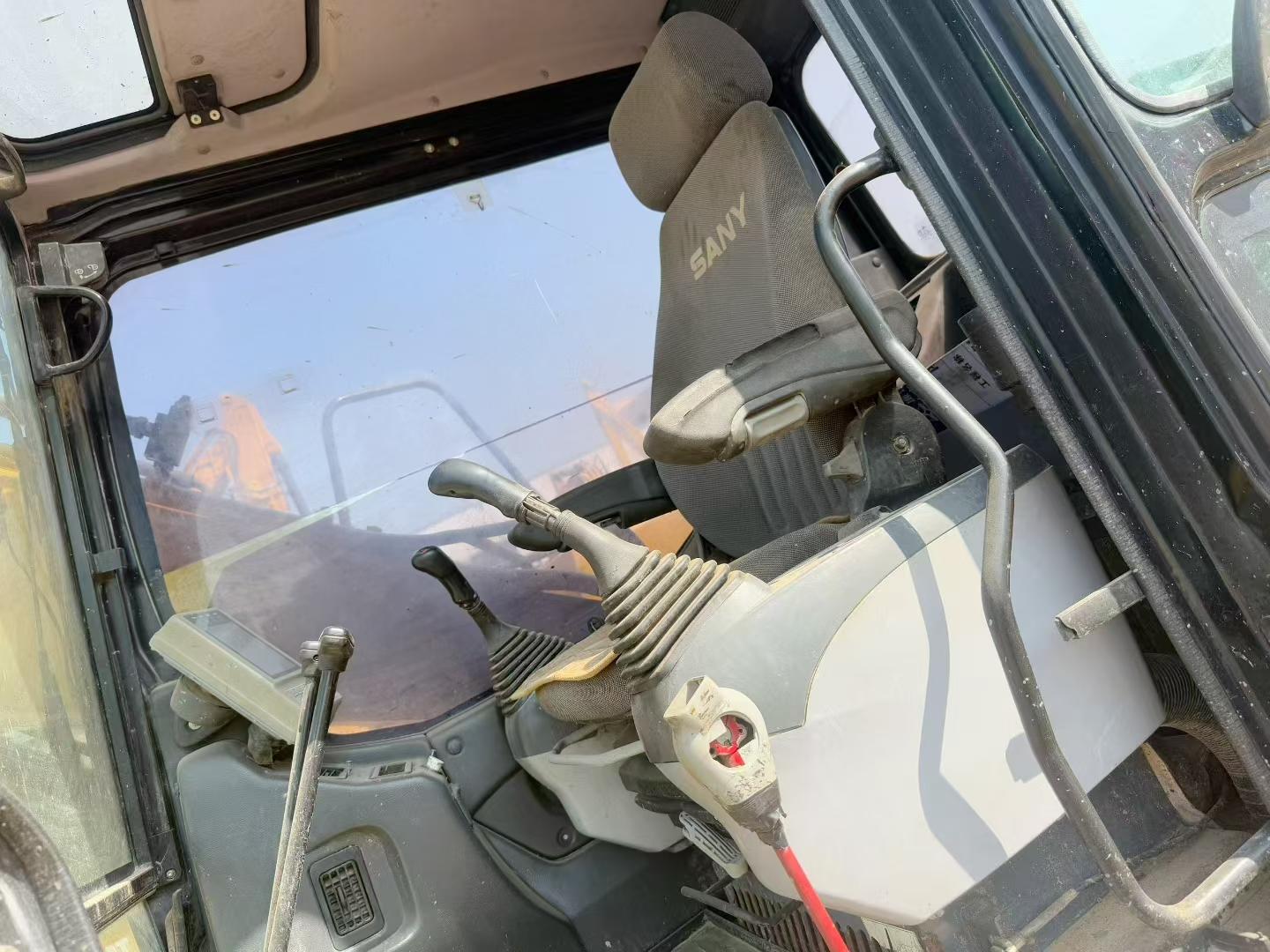 Used Sany SY135-8S Excavator 2016 Model / 4